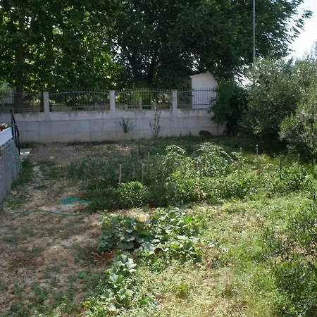 And By The Sea Duce, Omis - 2746 Πανσιόν