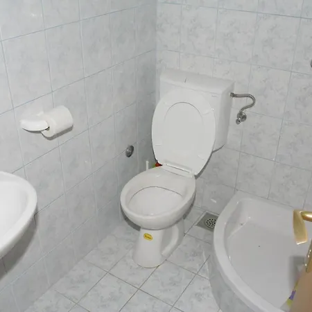 Πανσιόν And By The Sea Duce, Omis - 2746 Duće